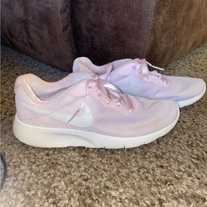 Nike baby pink tennis shoes